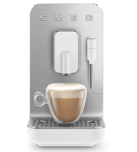 Smeg Kaffeevollautomat BCC02 mit Milchlanze Matt weiß